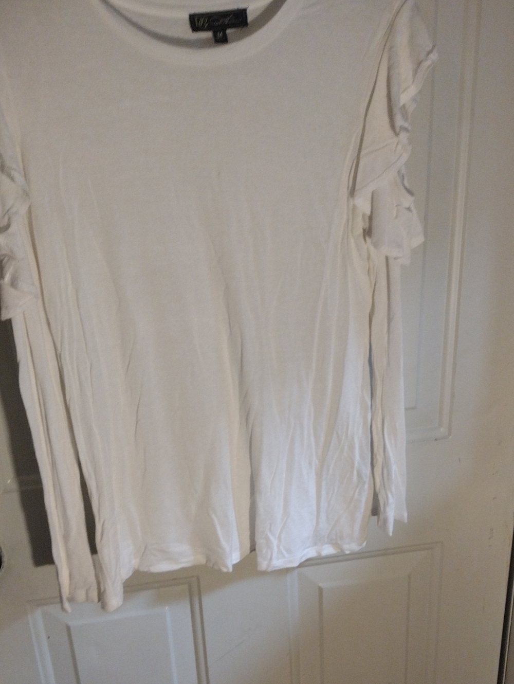 DG2 by Diane Gilman White Ruffle Sleeve Long Sleeve Tee
